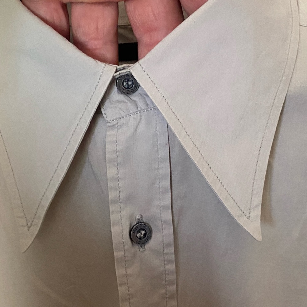 AUTHENTIC GUCCI MENS LIGHT GRAY BUTTON DOWN DRESS SHIRT IN EUC. - Picture 12 of 13